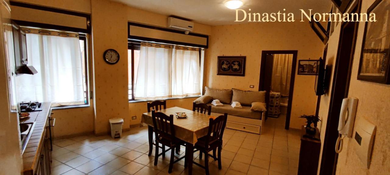 Casa Vacanza Dinastia Borbone - Centro Storico Nápoles Exterior foto