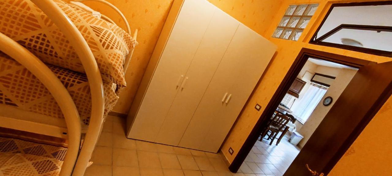 Casa Vacanza Dinastia Borbone - Centro Storico Nápoles Exterior foto