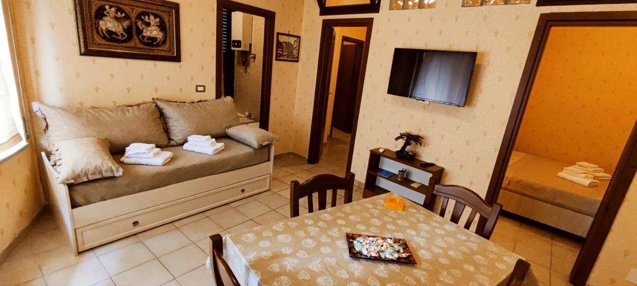 Casa Vacanza Dinastia Borbone - Centro Storico Nápoles Exterior foto